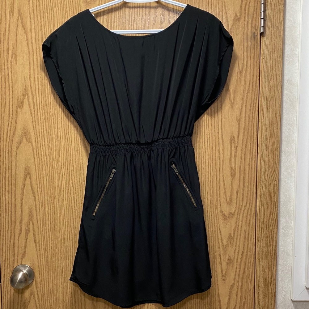 Dress w/ pockets